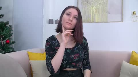 Snapshot of victoriaardern chatting on 01/12/25, 06:06 Victoria online show from 01/12/25, 06:06