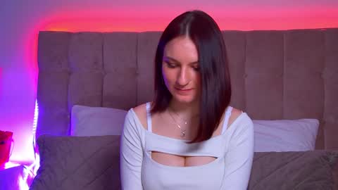 Snapshot of victoriaardern chatting on 01/21/25, 06:45 Victoria online show from 01/21/25, 06:45