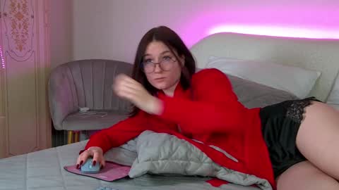 Snapshot of victoriaardern chatting on 01/31/25, 03:33 Victoria online show from 01/31/25, 03:33