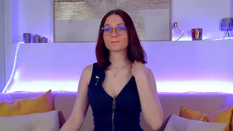 Snapshot of victoriaardern chatting on 02/05/25, 07:10 Victoria online show from 02/05/25, 07:10