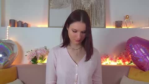 Snapshot of victoriaardern chatting on 02/15/25, 06:23 Victoria online show from 02/15/25, 06:23