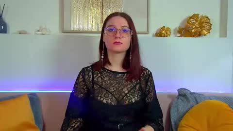 Snapshot of victoriaardern chatting on 10/20/25, 06:25 Victoria online show from 10/20/25, 06:25