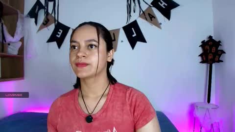 Snapshot of victoriablack_ chatting on 10/13/25, 12:05 Victoria online show from 10/13/25, 12:05