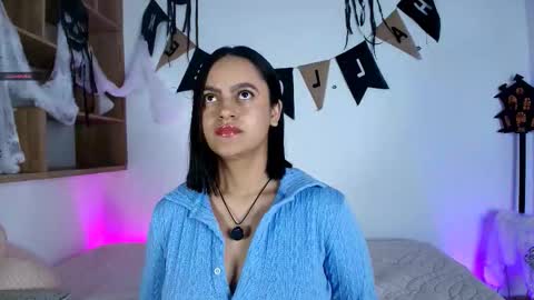 Snapshot of victoriablack_ chatting on 10/28/25, 11:03 Victoria online show from 10/28/25, 11:03