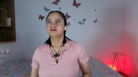 Snapshot of victoriablack_ chatting on 11/18/25, 11:03 Victoria online show from 11/18/25, 11:03