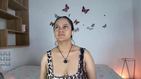 Snapshot of victoriablack_ chatting on 11/21/25, 11:53 Victoria online show from 11/21/25, 11:53