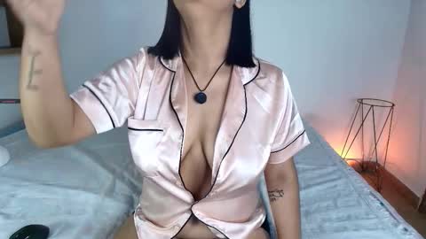 Snapshot of victoriablack_ chatting on 11/29/25, 11:24 Victoria online show from 11/29/25, 11:24