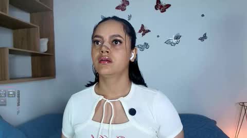 Snapshot of victoriablack_ chatting on 12/18/25, 11:27 Victoria online show from 12/18/25, 11:27