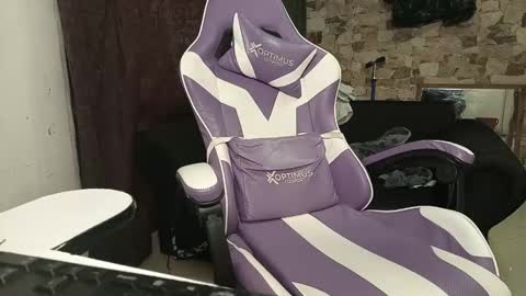 Snapshot of victoriacox_ady chatting on 09/29/25, 09:03 Victoria Cox online show from 09/29/25, 09:03