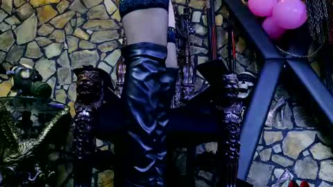 Victoria Heller online show from 06/17/26, 06:38