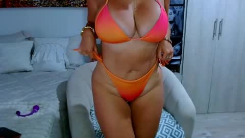 victoriahispanic online show from 05/03/26, 01:28