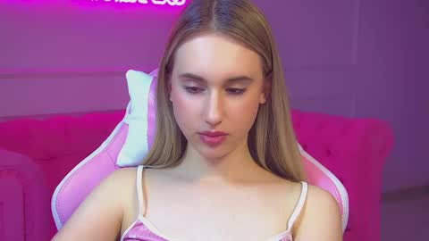 Snapshot of victoriahopson chatting on 10/08/25, 06:16 Victoria online show from 10/08/25, 06:16