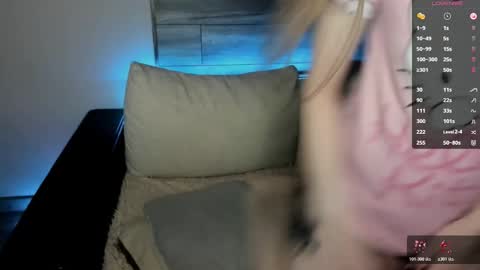 Snapshot of victoriakittty chatting on 11/05/25, 12:54 Victoria online show from 11/05/25, 12:54