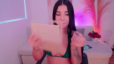 Victoria online show from 11/09/25, 10:08