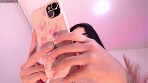 Victoria online show from 11/26/25, 01:17