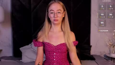 Victoria online show from 10/15/25, 06:13