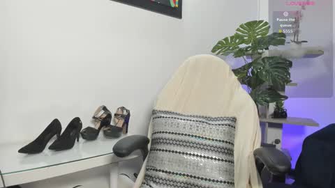 Snapshot of victoriapaker chatting on 02/23/26, 10:45 victoriapaker online show from 02/23/26, 10:45
