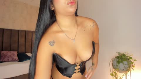 Maria Victoria online show from 01/18/25, 11:43