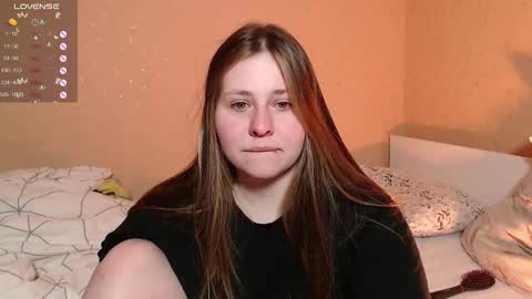 Snapshot of victoriassecrets_ chatting on 02/26/25, 03:30 victoriassecrets_ online show from 02/26/25, 03:30