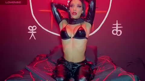 Victoria Vampire online show from 09/16/25, 10:33