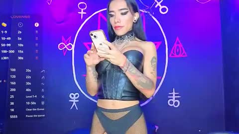 Victoria Vampire online show from 11/07/25, 06:08