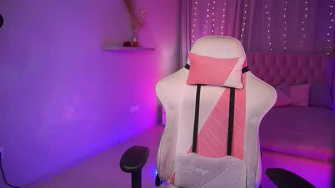Victoria online show from 09/11/25, 06:35