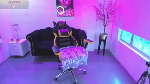 Victoria.  online show from 05/21/26, 12:23