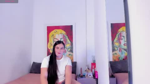 victoria online show from 06/19/26, 03:27