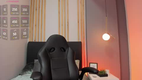 Snapshot of victoriia_vixen chatting on 11/10/25, 09:36 Victoria Vixen online show from 11/10/25, 09:36