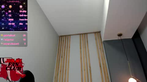 Snapshot of victoriia_vixen chatting on 11/16/25, 09:09 Victoria Vixen online show from 11/16/25, 09:09