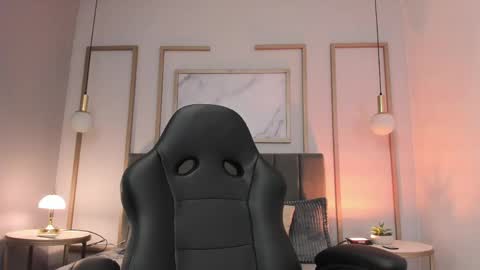 Snapshot of victoriia_vixen chatting on 04/24/26, 09:39 Victoria Vixen online show from 04/24/26, 09:39