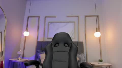 Snapshot of victoriia_vixen chatting on 05/12/26, 11:46 Victoria Vixen online show from 05/12/26, 11:46