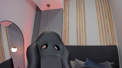 Snapshot of victoriia_vixen chatting on 07/16/26, 09:54 Victoria Vixen online show from 07/16/26, 09:54