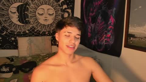 Snapshot of victorino_jhonson chatting on 12/29/24, 12:30 Victorino Jhonson online show from 12/29/24, 12:30