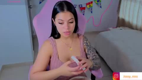 V  I C  T O R I A  online show from 06/18/26, 09:08