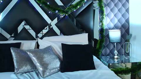 victtoria lee online show from 12/04/24, 12:30