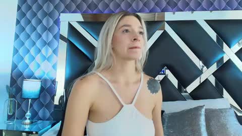 victtoria lee online show from 01/22/25, 10:05