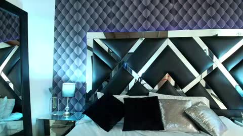 victtoria lee online show from 02/08/25, 07:27