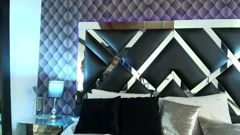 victtoria lee online show from 02/18/25, 02:16