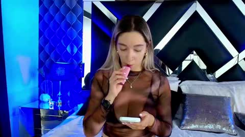 victtoria lee online show from 03/01/25, 08:10