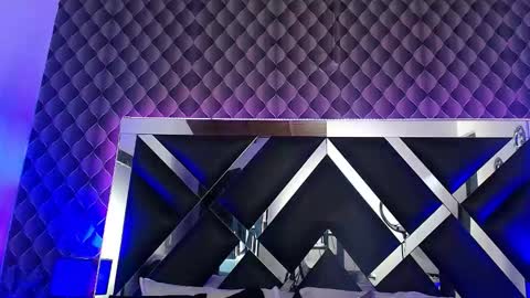 victtoria lee online show from 11/08/25, 07:34