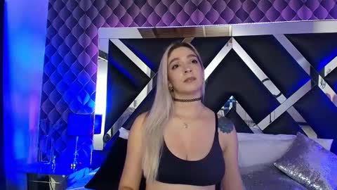 victtoria lee online show from 11/27/25, 08:11