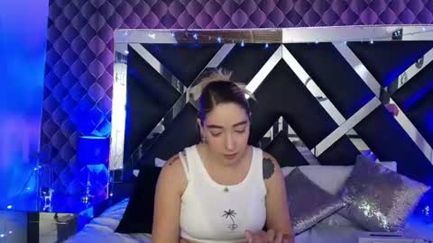 victtoria lee online show from 06/22/26, 07:22
