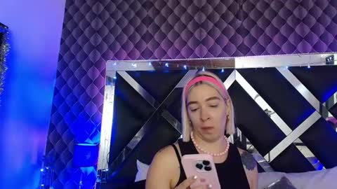 victtoria lee online show from 07/25/26, 07:11