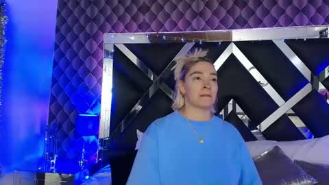 victtoria lee online show from 07/28/26, 07:04