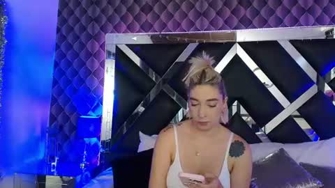 victtoria lee online show from 07/28/26, 07:39