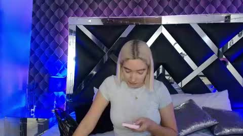 victtoria lee online show from 07/29/26, 07:23