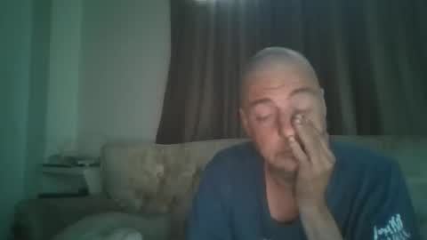 vids1977 online show from 10/26/25, 02:23