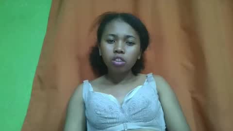 Snapshot of vierge28430 chatting on 04/24/26, 02:41 vierge28430 online show from 04/24/26, 02:41