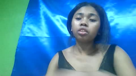 Snapshot of vierge28430 chatting on 06/09/26, 05:46 vierge28430 online show from 06/09/26, 05:46